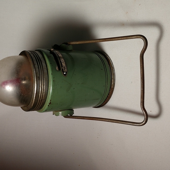 Vintage Crown Lantern Flash Light Hand Held With Handle - Picture 6 of 12